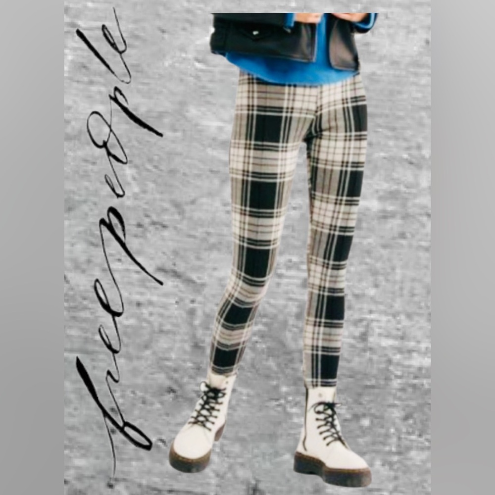 FREE PEOPLE Carnaby Plaid Leggings in black & white, Preppy, Classic, Versatile!